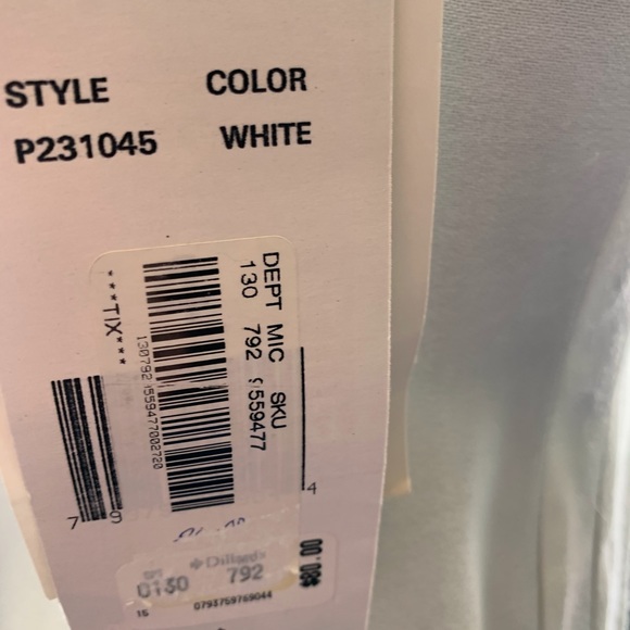 Karin  Stevens petite 4 sleeveless top - Picture 4 of 8